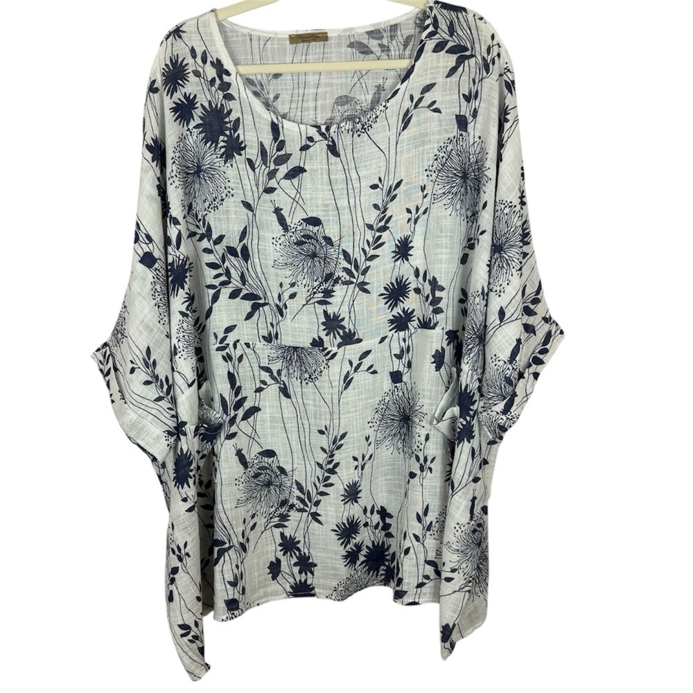 Beyond Capri Blue White Short Sleeve Boxy Tunic One Size